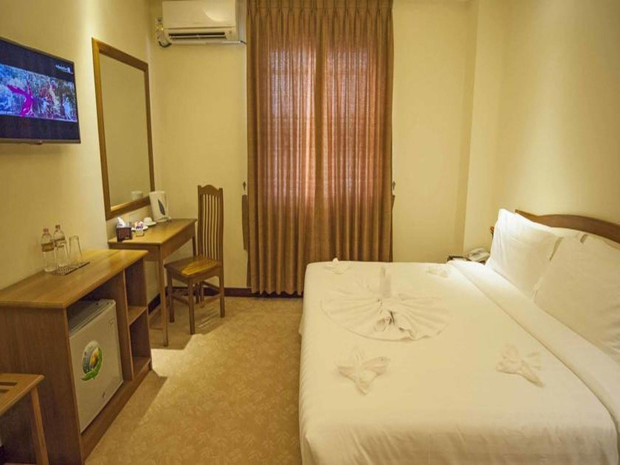 Royal Golden 9 Miles Hotel Yangon Luaran gambar